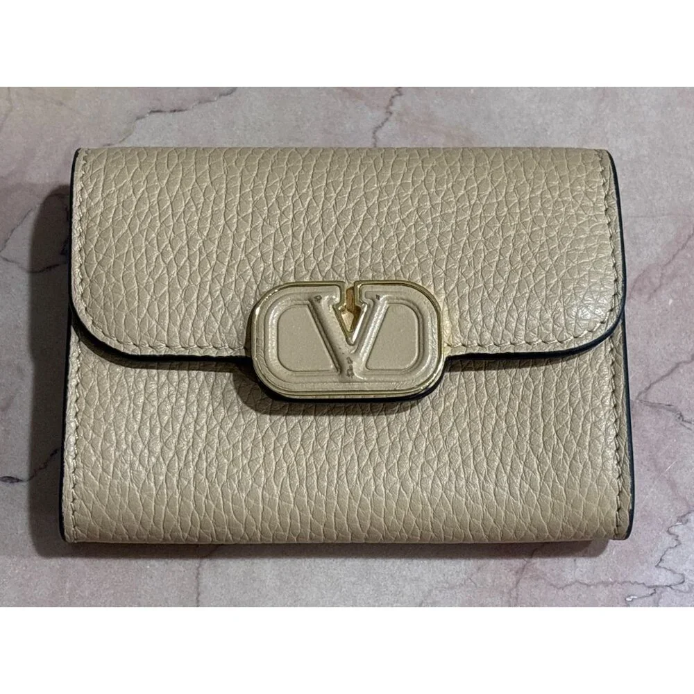Valentino Garavani V Logo Card Case in Cappuccino Womens Leather Wallet